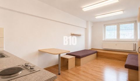 Investičný 2-izbový byt až 43m2 v historickom centre Trenčína za bezko