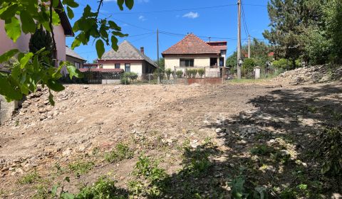 Rákoš - stavebný pozemok s projektom, možný odpočet DPH