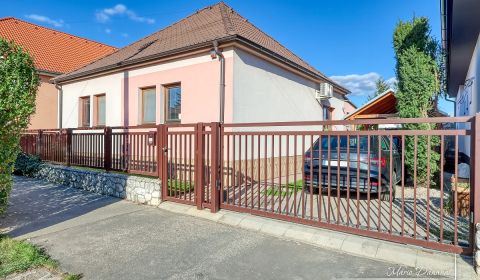 4-izbový rodinný dom so záhradou v Trnave - Modranke