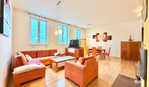 Priestranný 3-izbový byt na prenájom v centre Žiliny