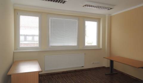 Prenájom kancelárií v centre Rajská ul, 94 m2