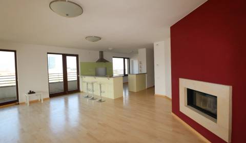 Prenájom luxusný 4-izbový penthouse ,Bazová ulica,177m2 + 97m2 terasa