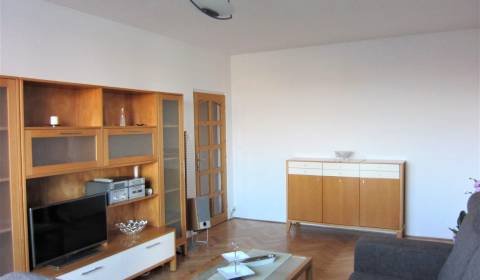 PRENÁJOM zariadený 4 izbový byt Chrenová, širšie centrum Nitra
