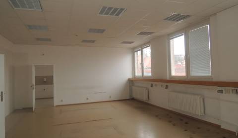 Kancelárie v úzkom centre Starého Mesta, pešia zóna 200 - 1200 m2