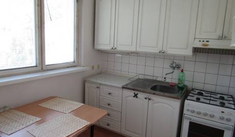 Prenajmeme 3-izb. byt, Wilsonovo nábrežie, Nitra-Kalvária