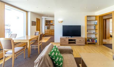 Luxusný 2i byt 60 m2, s A/C, vo výbornej lokalite v centre mesta