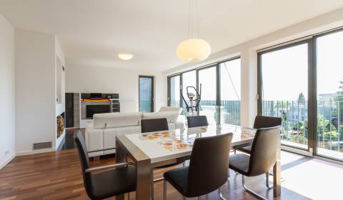 Nadštandardný 3i byt 120 m2, s terasou a parkovaním, skvelá lokalita