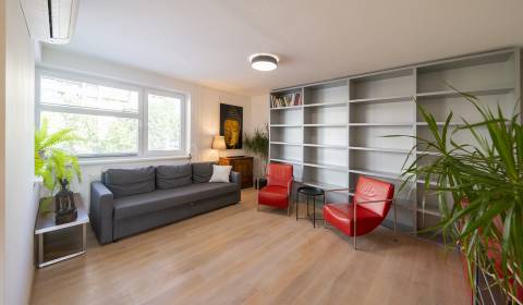 Krásny 3i byt, 82 m2, zariadený, s terasou, pivnicou a garážou