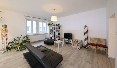 Nadštandardný 4i byt, 126 m2, s veľkou terasou, lodžiou