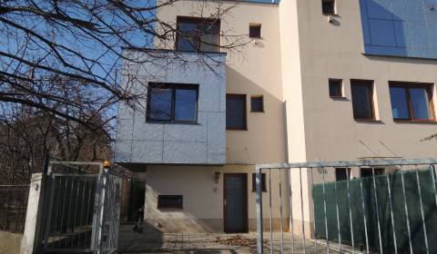 Prenájom rodinného domu v novostavbe na Jurskej ulici.