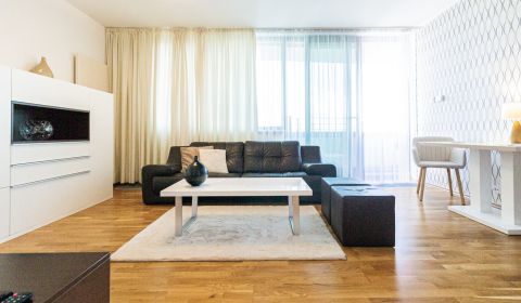 Luxusný 2i apartmán v Riverparku s parkovaním 
