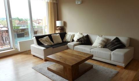 Prenájom zariadeného 3-izbového bytu s balkónom, 83 m2, Vlárska ul.