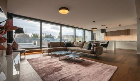 Luxusný 3i byt s veľkou terasou v Starom Meste