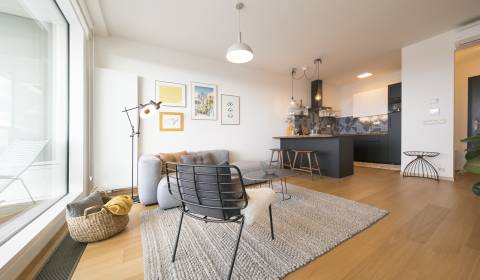 Dizajnový 2i byt 59 m2, s lodžiou a parkovaním, PANORAMA TOWERS