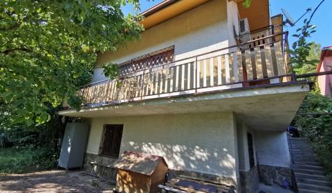 Chata na predaj v malebnom prostredí Malých Karpát, v Limbachu