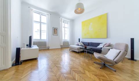 Exkluzívny svetlý 3i byt 120 m2, v historickom centre mesta 