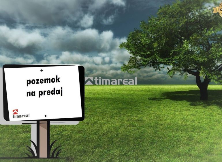 Ponúka pozemok 8218 m2  - Pozemok na predaj