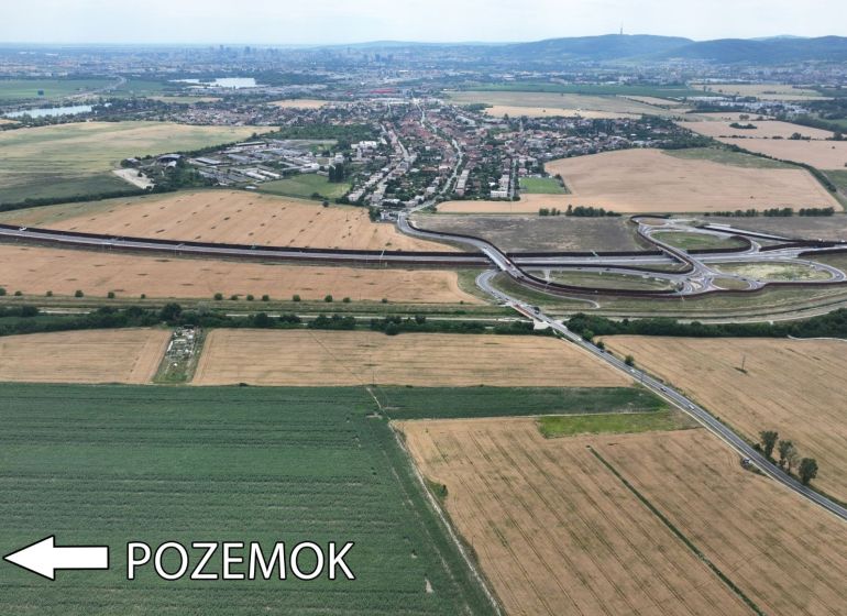 Predaj investičného pozemku pri Vajnoroch - 3.jpg