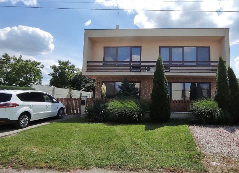 Dom snov, bazén, vinná pivnica, garáže, Mostová  - Dom so všetkým čo si môžeme priať, predaj, Mostová, viac na: https://reality.intexreal.sk/
