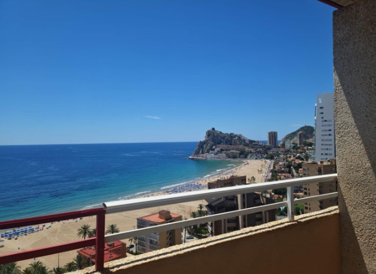 Investičná príležitosť - 3 izbový byt 100 metrov od mora Benidorm - 01.PNG