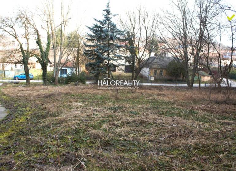 Jalšové Pozemky - bývanie predaj reality Hlohovec