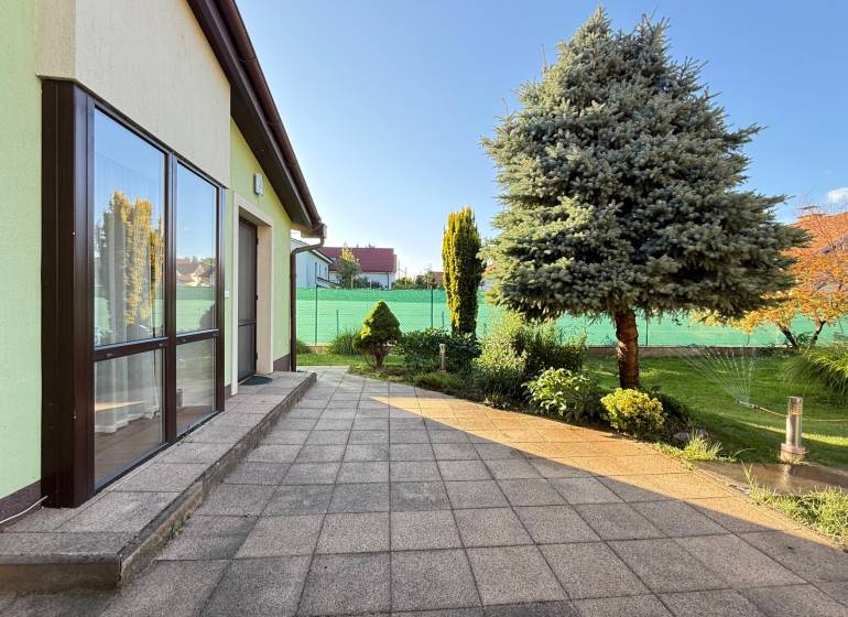 2i RD s terasou v tichej lokalite, BA II., Nové záhrady, 70m2 - Rodinný dom s terasou a záhradou na Nových záhradách VII v Bratislave - Podunajských Biskupiciach.