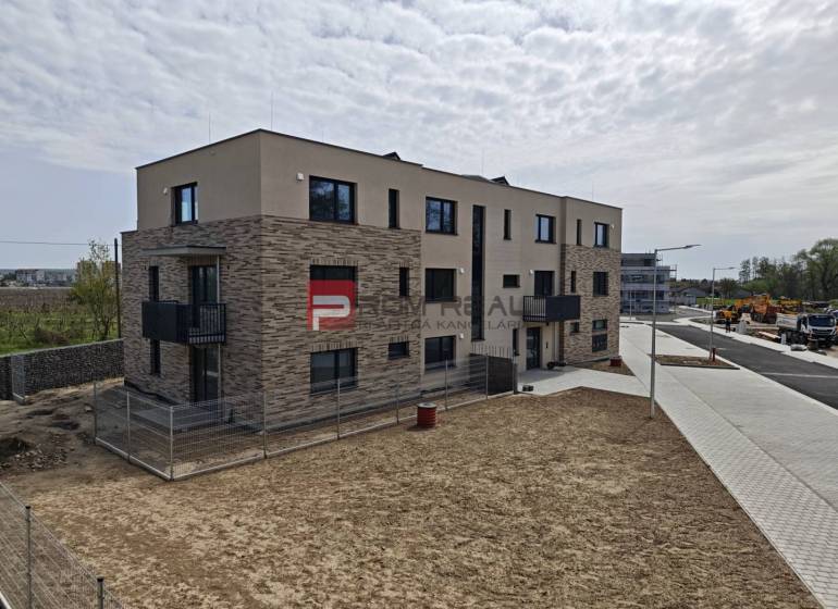 PREDAJ 2i byt, 153 m2, Prémiová novost. Zelené Nivy, Pezinok - Novostavba na ulici v Pezinku, ponúkajúca 2-izbové byty so zaujímavou architektúrou.