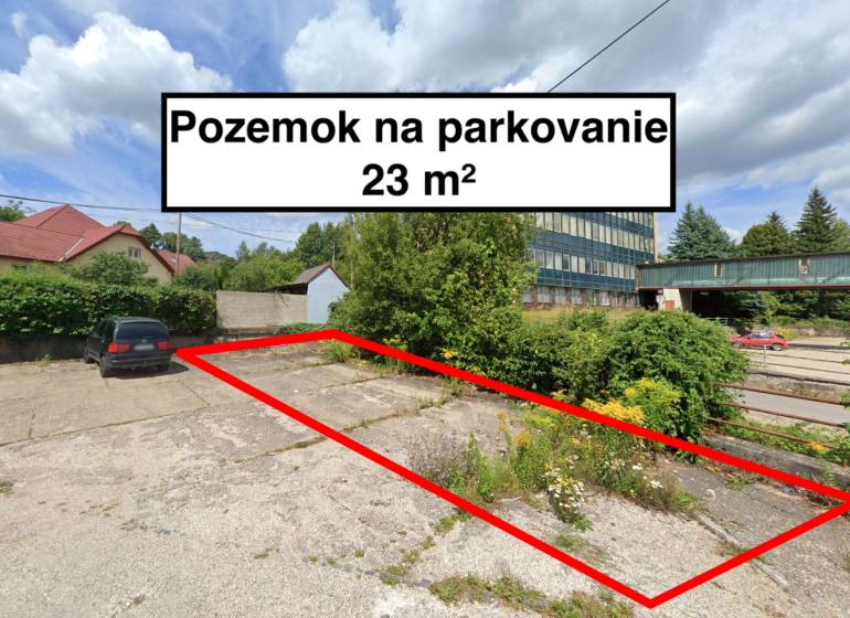 Handlová – Spevnená plocha vhodná na parkovanie - Pozemok na parkovanie v Handlovej na Štrajkovej ulici, komerčná plocha 23 m².