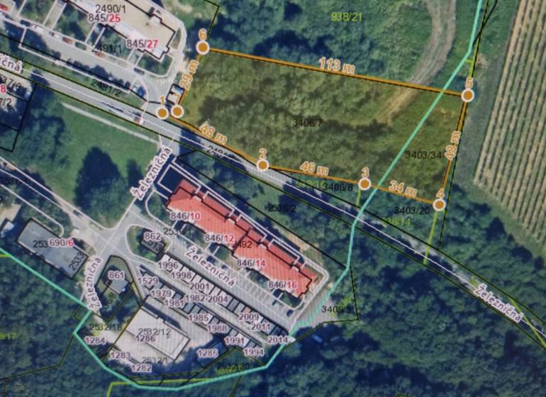 Pozemok (4908m2) na ul. Železničná vo Veľkom Krtíši. - Letecký pohľad na pozemky - komerčné pri Železničnej ulici v meste Veľký Krtíš.