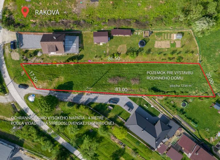 Stavebný pozemok na predaj - Raková - Letecký pohľad na pozemok pre bývanie v Rakovej, obsahujúci plochu 1234 m².