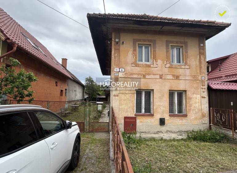 Predaj, rodinný dom Nedožery - Brezany, Nedožery, 2 ... - Rodinný dom v Nedožeroch - Brezanoch s autom a záhradou na pozemku.