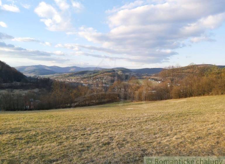 Pozemok s nádhernými výhľadmi v Púchove nad časťou Vieska-Bezdedov na  - Púchov Záhrady predaj reality Púchov