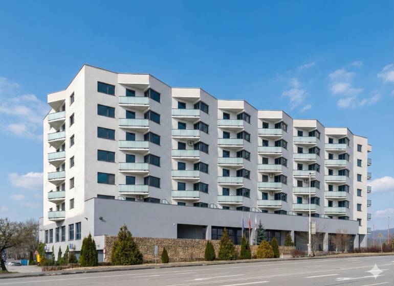 2-izbový byt v novostavbe Diamant Vajnory - Bytový dom na Rybničnej ulici v Bratislave - Vajnory s balkónmi a zeleňou.