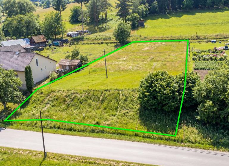 ĎURĎOVÉ_pozemok na výstavbu RD - Pozemky v Ďurďovom, Považská Bystrica na bývanie s výhľadom a zeleňou.