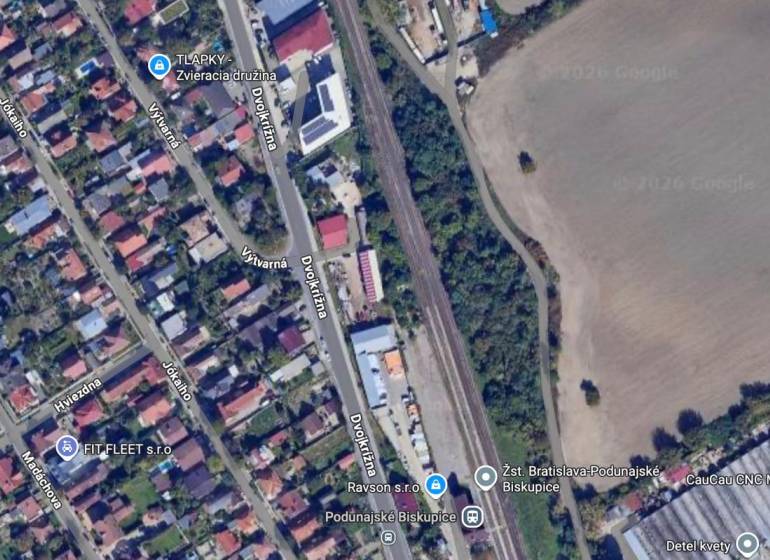 Predáme stavebný pozemok v Bratislave - Podunajské Biskupice - Letecký pohľad na Podunajské Biskupice, ulica Dvojkrížna, typ pozemkov - komerčné.