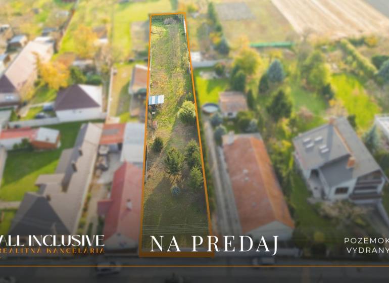 NA PREDAJ STAVEBNÝ POZEMOK (1524 m²), VYDRANY - Letecký pohľad na pozemok určený na bývanie vo Vydranoch na predaj.