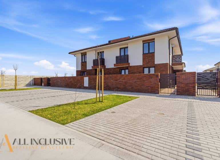 Na predaj 3-izb. byt so záhradou, Dunajská Streda - Rodinný dom na ulici Malé Blahovo v Dunajskej Strede s upraveným okolím.