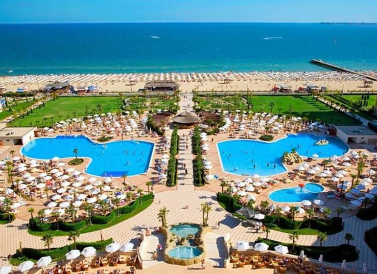 Štúdio DIT Majestic Beach Resort v 1. línií pri mori Bulharsko  - Bazény a piesočnatá pláž v Slnečnom pobreží poskytujú ideálne miesto na relax.