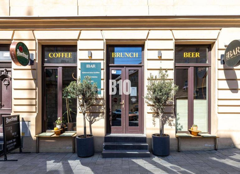 Predaj kompletne zabehnutej gastro prevádzky HERBÁR  – Staré Mesto, Br - Gastro priestory v Bratislave - Staré Mesto s ponukou kávy, piva a brunchu.