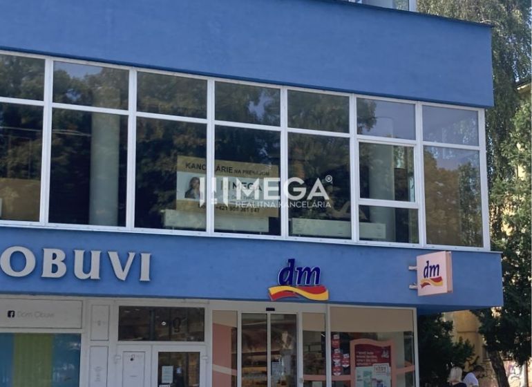NA PRENÁJOM  kancelária na námestí v 