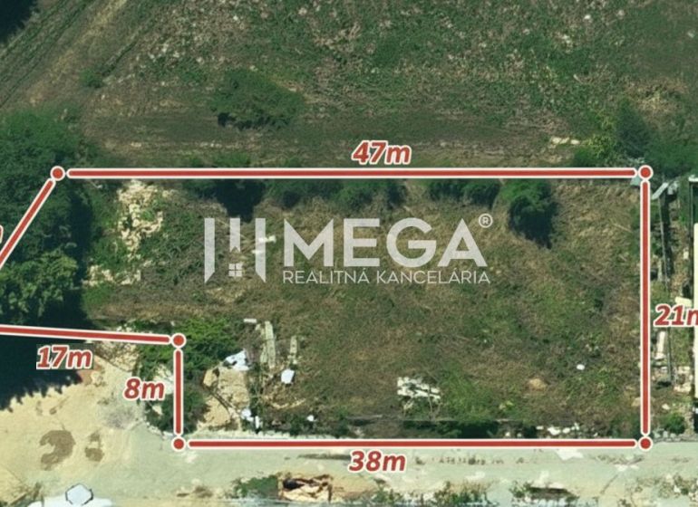 NA PREDAJ: Exkluzívny stavebný pozemok v Košiciach – Barca 957 m² - Letecký pohľad na pozemok určený na bývanie v mestskej časti Košice IV.