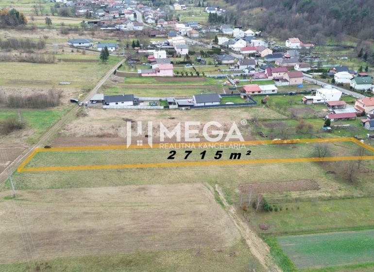 NOVÁ CENA! STAVEBNÝ POZEMOK V POKOJNEJ LOKALITE ZEMPLÍN.HÁMRE - Letecký pohľad na pozemky - bývanie v Zemplínskych Hámroch, s rozlohou 2715 m².