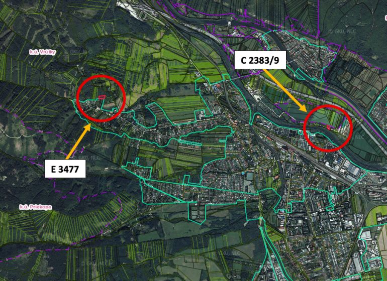 Vrútky – 920 m2 POZEMKY na okraji intravilánu - Letecká mapa pozemkov v oblasti Vrútok ilustruje poľnohospodárske a lesné pozemky.