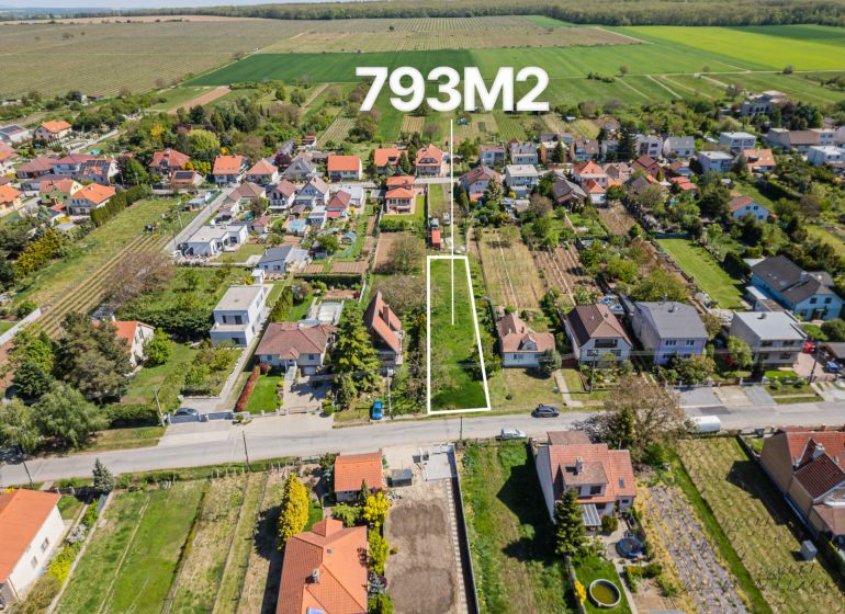 NA PREDAJ STAVEBNÝ POZEMOK VO VINIČNOM - Pozemok na Nová ulici vo Viničnom určený na bývanie, veľkosť 793 m².