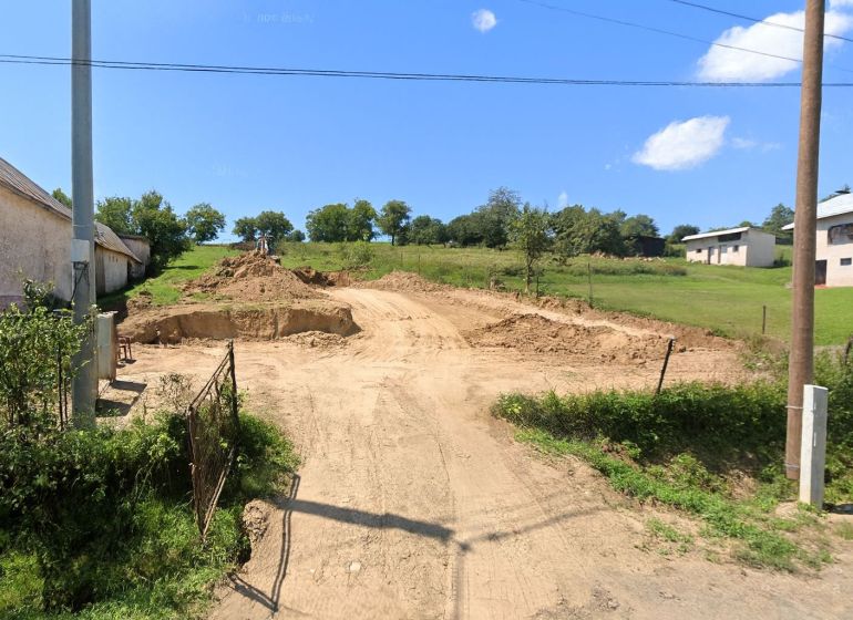 Na predaj stavebný pozemok o rozlohe - 2050 m² v obci Karná cca.15min. - Stavebný pozemok na bývanie v Karnej, pripravený na výstavbu, s okolím prírody.
