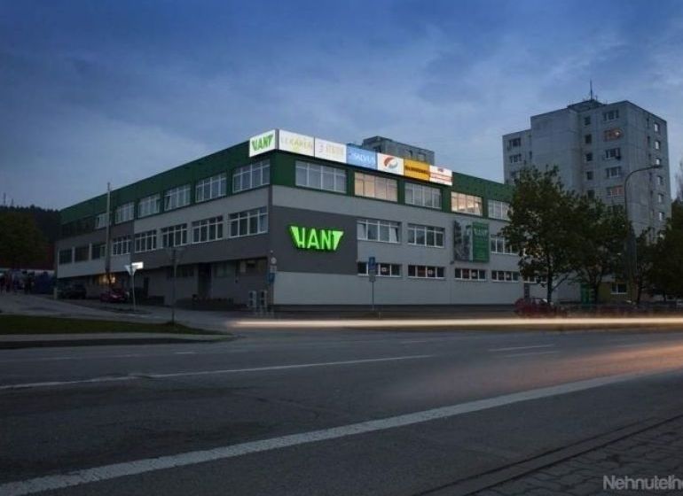 Prenájom kancelárskeho priestoru v komplexe AB Hliny - Na ulici Hliny je budova v Žiline s kancelárskymi priestormi na prenájom.
