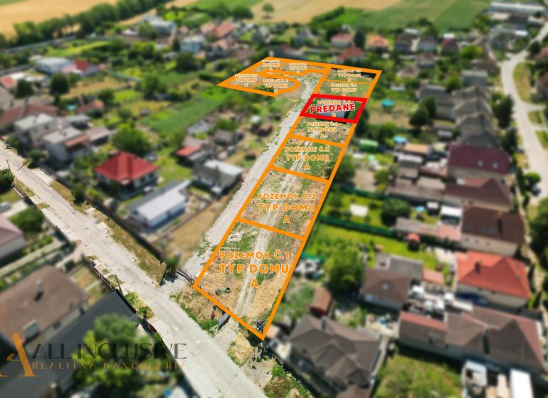 Projekt ČEREŠŇOVÁ ALEJ – 10 rod. domov/pozemk., Jelka - Letecký pohľad na rozparcelované pozemky na rodinné domy v Jelke.