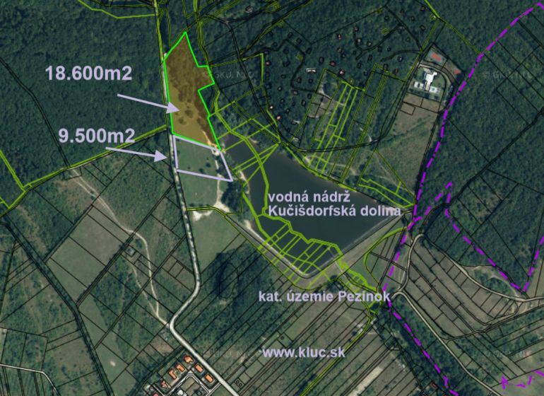 Pozemok v rekreačnej oblasti. Kučišdorfská dolina - Letecká mapa zobrazujúca pozemky na ulici Kučišdorfská dolina, pri rekreačnej oblasti.