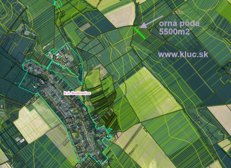 Pôda na poľnohospodárske účely. Budmerice - Letecký pohľad na poľnohospodárske a lesné pozemky pri Budmericiach, zobrazená orná pôda 5500m2.