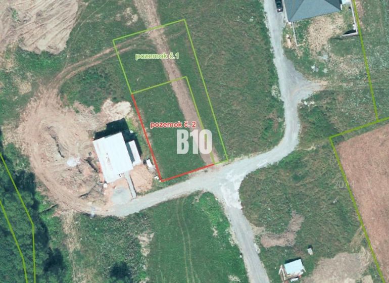 Stavebný pozemok 510m2 - Bitarová - Letecký pohľad na pozemky na bývanie v obci Bitarová, ukazuje priľahlé územie.